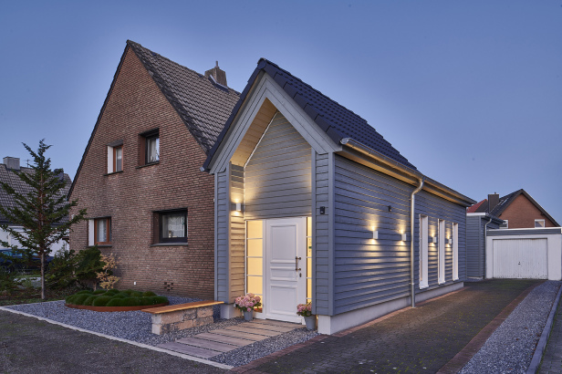 Anbau mit Holzfassade